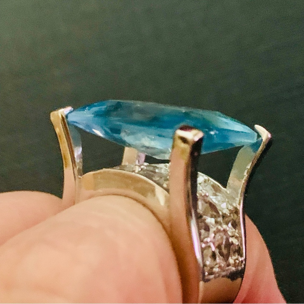 SWAROVSKI AQUAMARINE AND CRYSTAL RHINESTONES COCKTAIL RING SZ US 4.5 - Picture 4 of 12